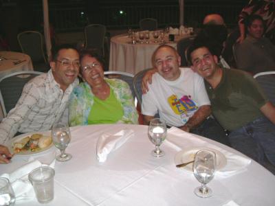 Drs. Sierra, su querida madre, Dr. Franco y Dr. 